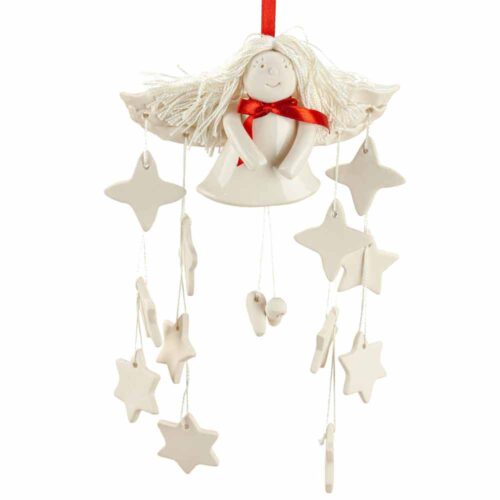Fehér hajú, fehér, mázas kerámia anygyal karácsonyi dísz 12db csillaggal.. Függeszthető karácsonyi dekoráció. NeoNoé kerámia.